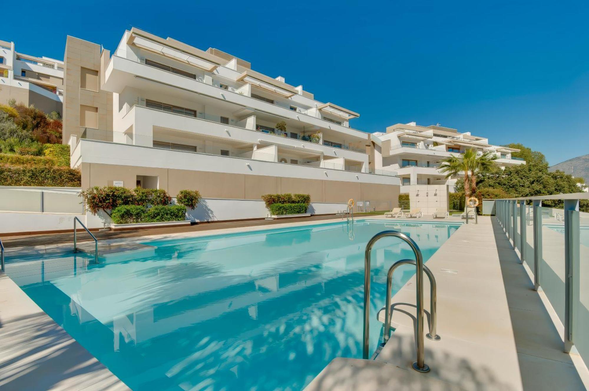 Apartament La Cala Golf 3 Bed - Sleek Corner Plot *