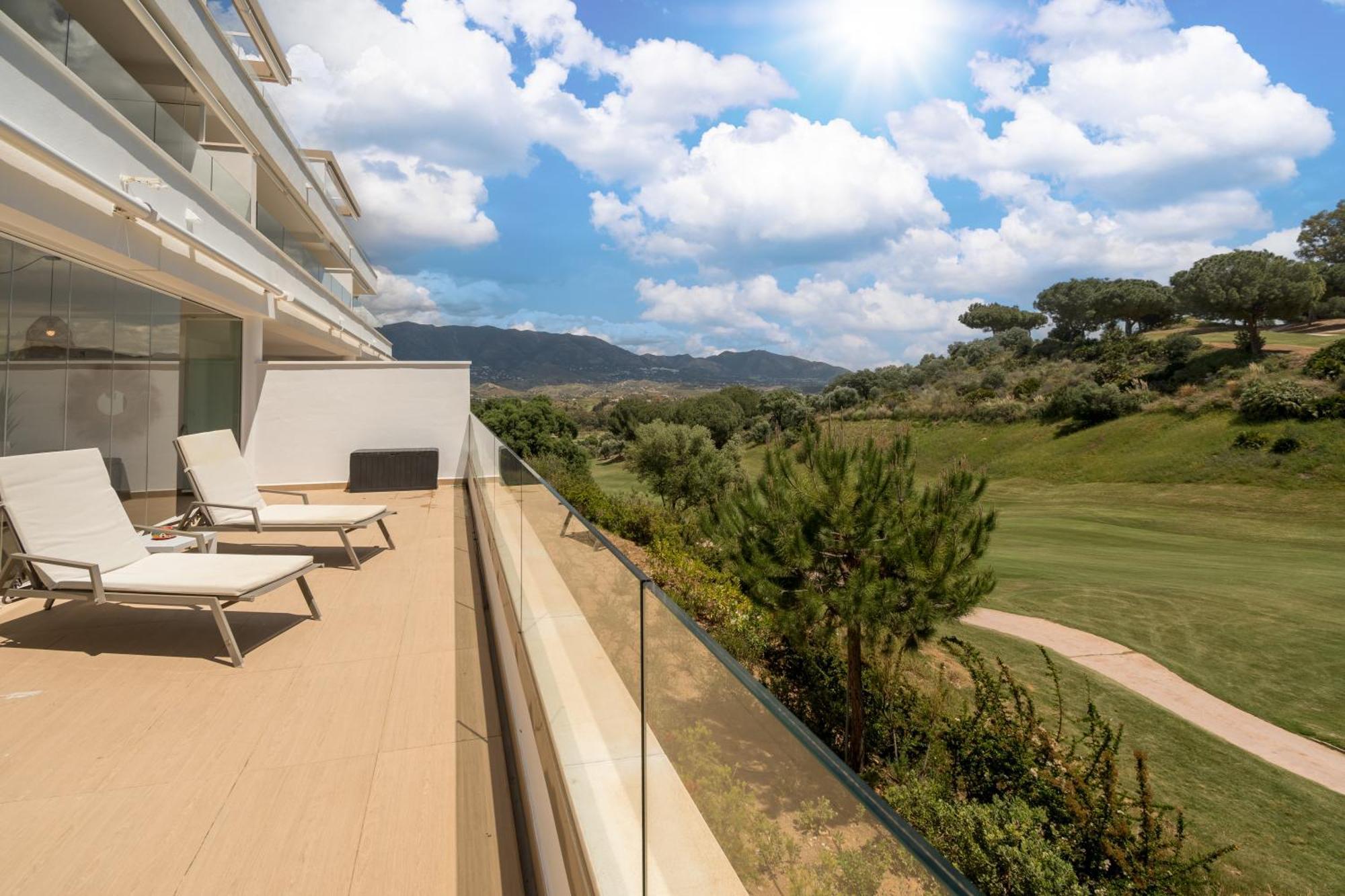 La Cala Golf 3 Bed - Sleek Corner Plot * La Cala De Mijas