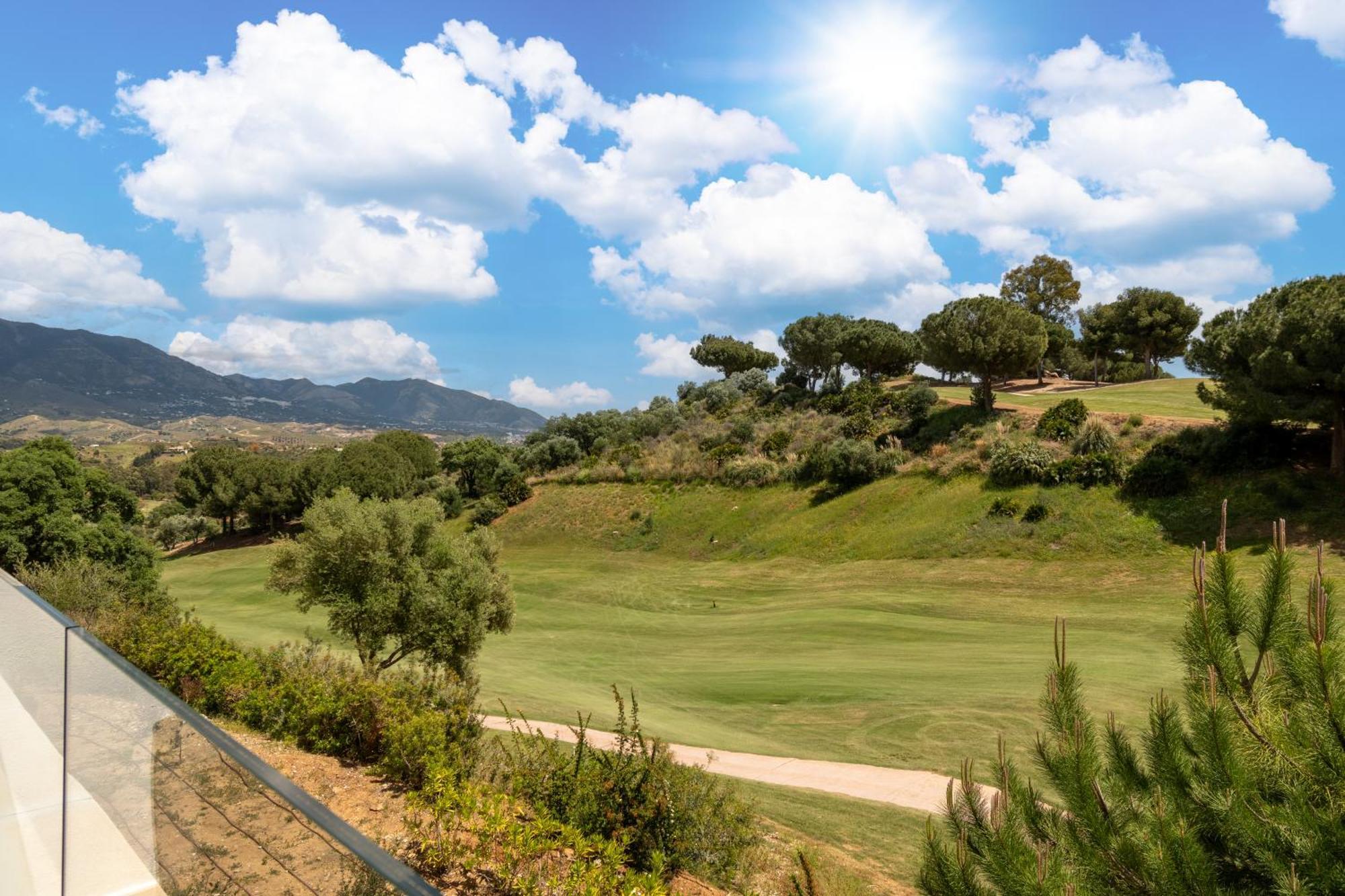 La Cala Golf 3 Bed - Sleek Corner Plot * La Cala De Mijas